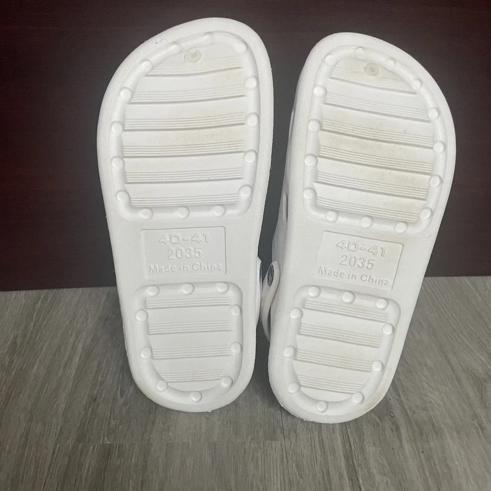 Classic White Women's Clogs Size 7 Slip On‎ Sandals